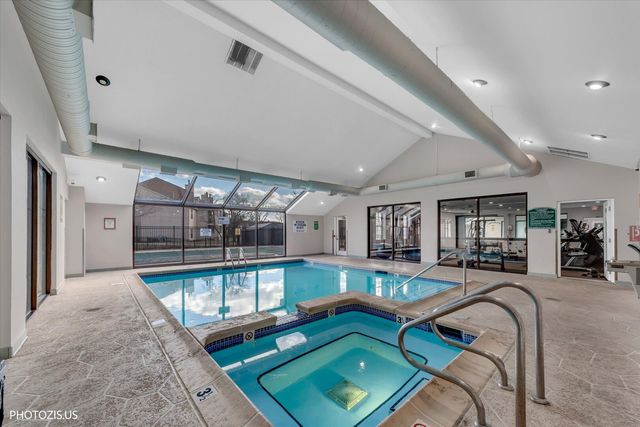 1955 N Hicks Road 105, Palatine, IL 60074