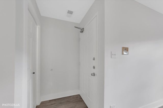 1955 N Hicks Road 105, Palatine, IL 60074