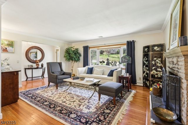 191 Hillcrest Ave, Hawthorne Boro, NJ 07506