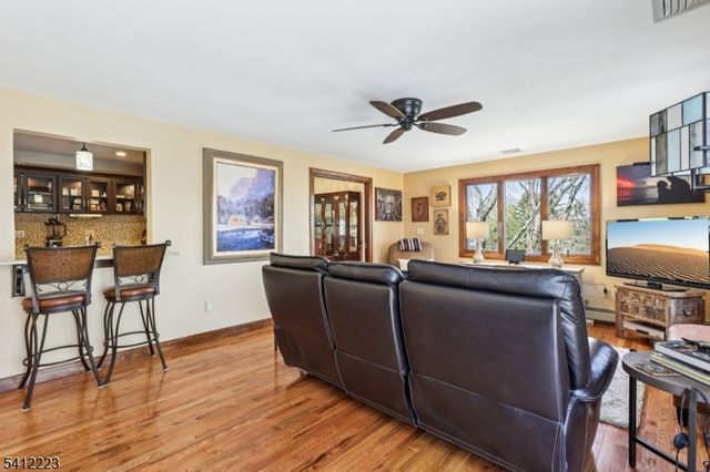 191 Hillcrest Ave, Hawthorne Boro, NJ 07506