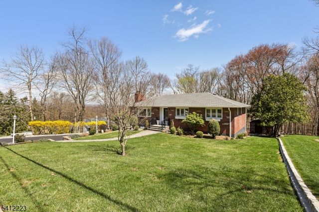 191 Hillcrest Ave, Hawthorne Boro, NJ 07506