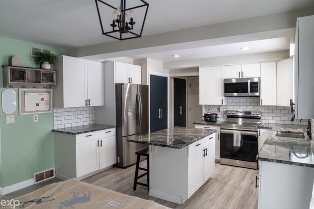 77000 Brown Road, Bruce Twp, MI 48065