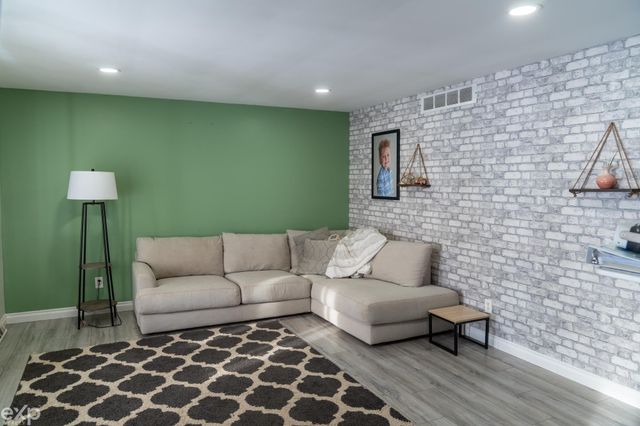 77000 Brown Road, Bruce Twp, MI 48065