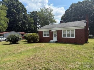 419 Eastside Drive, Statesville, NC 28677