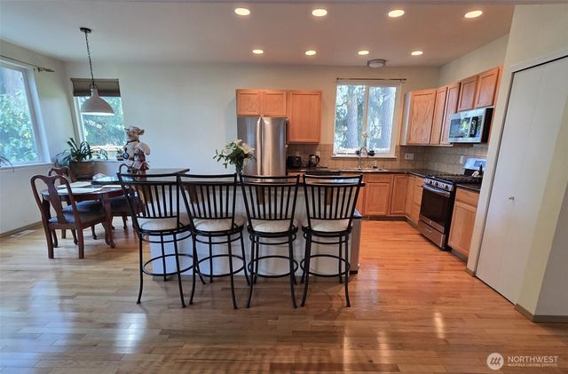 912 Gina Court SE, Olympia, WA 98513