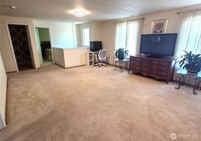 912 Gina Court SE, Olympia, WA 98513