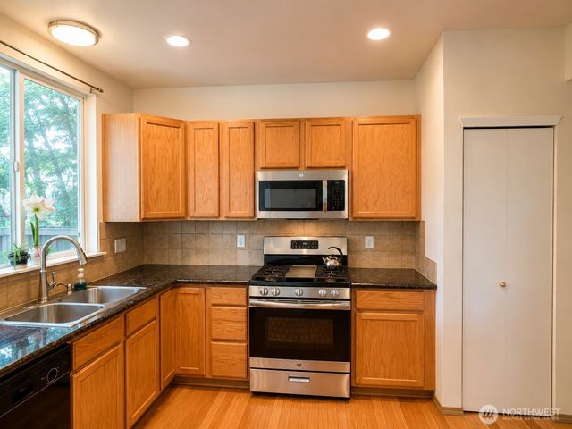 912 Gina Court SE, Olympia, WA 98513