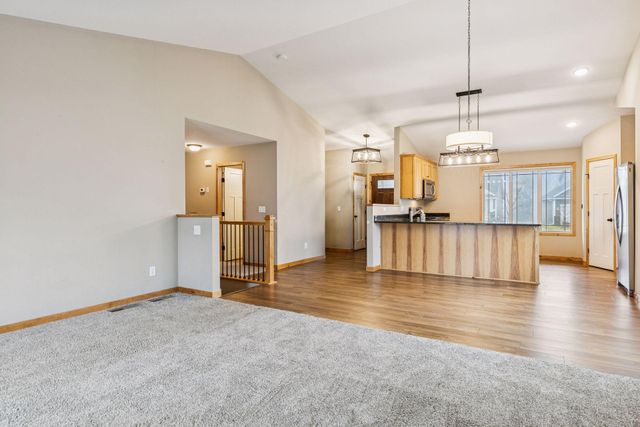 2113 21st Avenue S, Lino Lakes, MN 55038