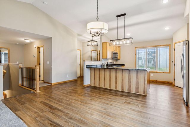 2113 21st Avenue S, Lino Lakes, MN 55038