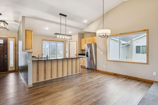 2113 21st Avenue S, Lino Lakes, MN 55038