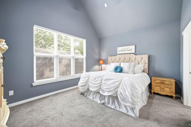 708 Magnolia St Avenue, Sealy, TX 77474