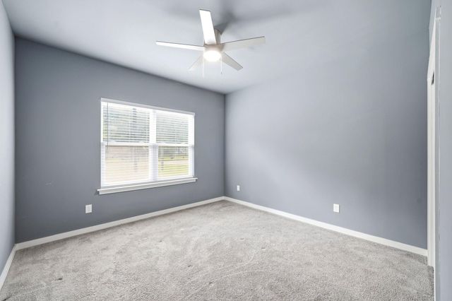 708 Magnolia St Avenue, Sealy, TX 77474