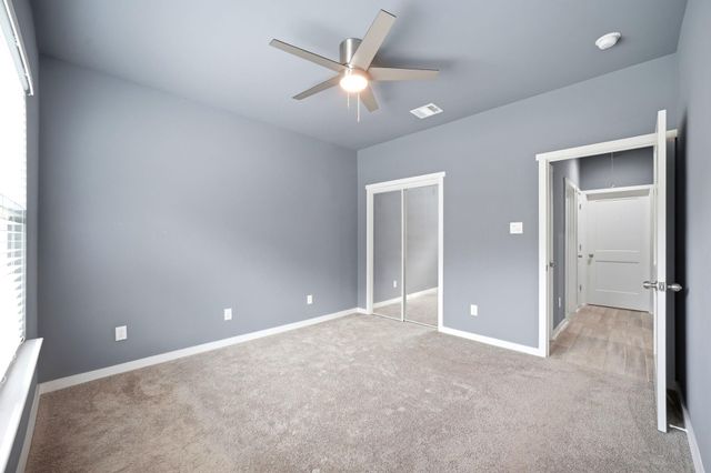 708 Magnolia St Avenue, Sealy, TX 77474