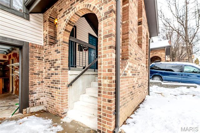 2317 Driftwood Place, Maryland Heights, MO 63146