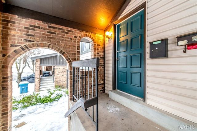 2317 Driftwood Place, Maryland Heights, MO 63146