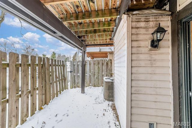 2317 Driftwood Place, Maryland Heights, MO 63146