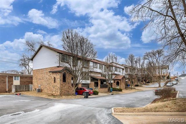 2317 Driftwood Place, Maryland Heights, MO 63146