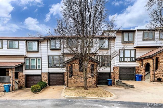 2317 Driftwood Place, Maryland Heights, MO 63146