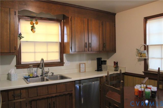 206 Fairfax Ave, Colonial Heights, VA 23834
