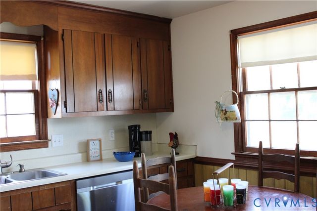 206 Fairfax Ave, Colonial Heights, VA 23834