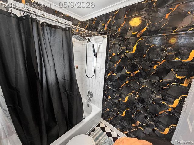 8805 Whitlock Avenue, Dearborn, MI 48126