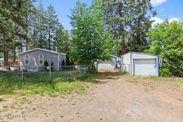 32653 N 6TH AVE, Spirit Lake, ID 83869