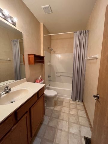 651 S Mecosta Lane, Romeoville, IL 60446