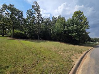 1273 N Summersby Drive, Fayetteville, AR 72701
