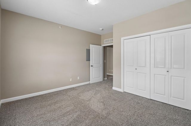 8350 Ep True Parkway 2201, West Des Moines, IA 50266