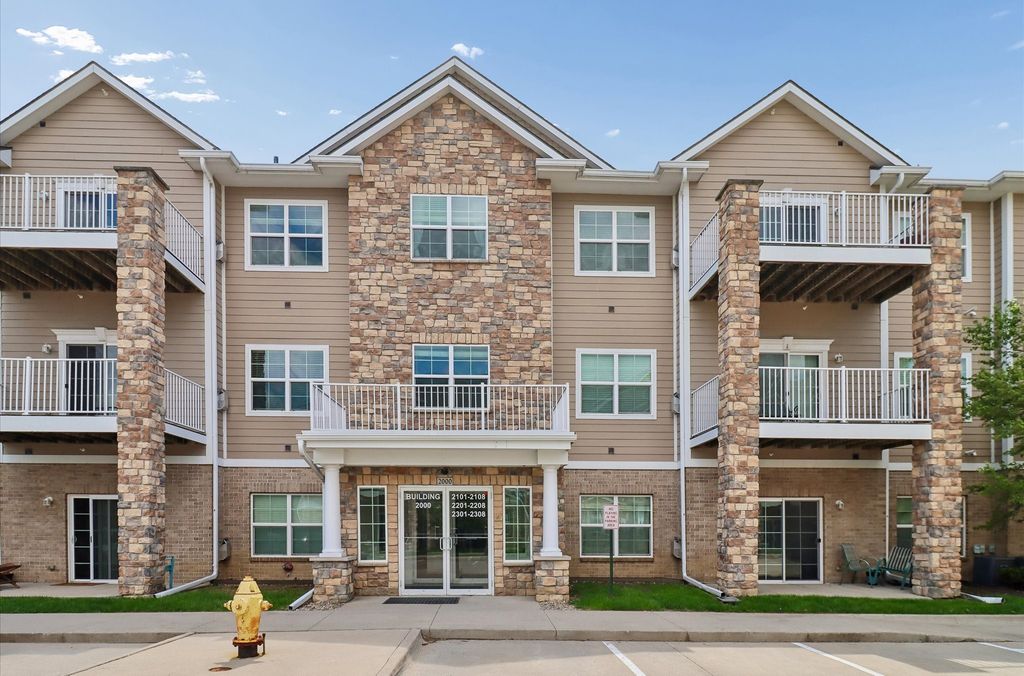8350 Ep True Parkway 2201, West Des Moines, IA 50266