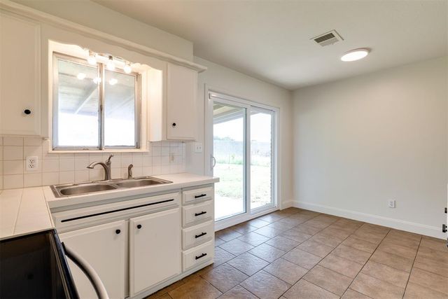 3025 SW 71st Street, Oklahoma City, OK 73159