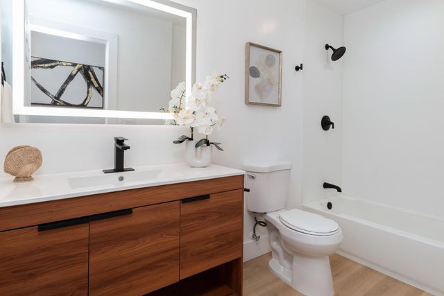 1226 Laurel Avenue, East Palo Alto, CA 94303