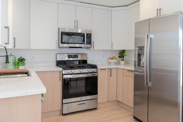 1226 Laurel Avenue, East Palo Alto, CA 94303