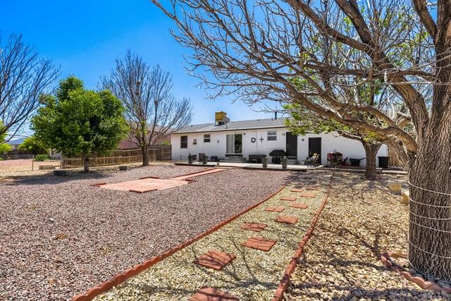 27 E Bonanza Dr, Pueblo West, CO 81007