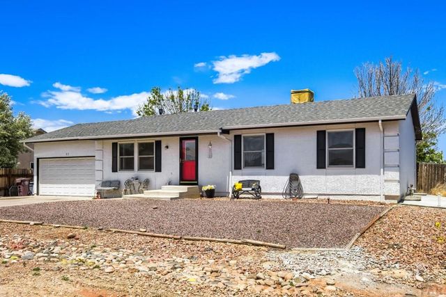 27 E Bonanza Dr, Pueblo West, CO 81007