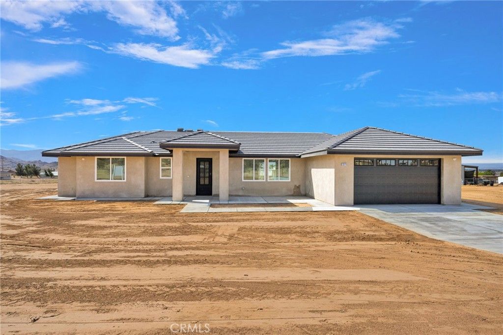 Image 1 of property listing at 23771 Pala, Apple Valley, CA 92307