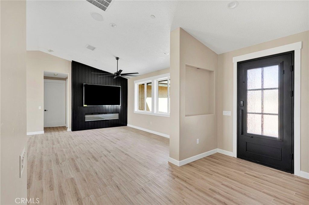 Image 26 of property listing at 23771 Pala, Apple Valley, CA 92307