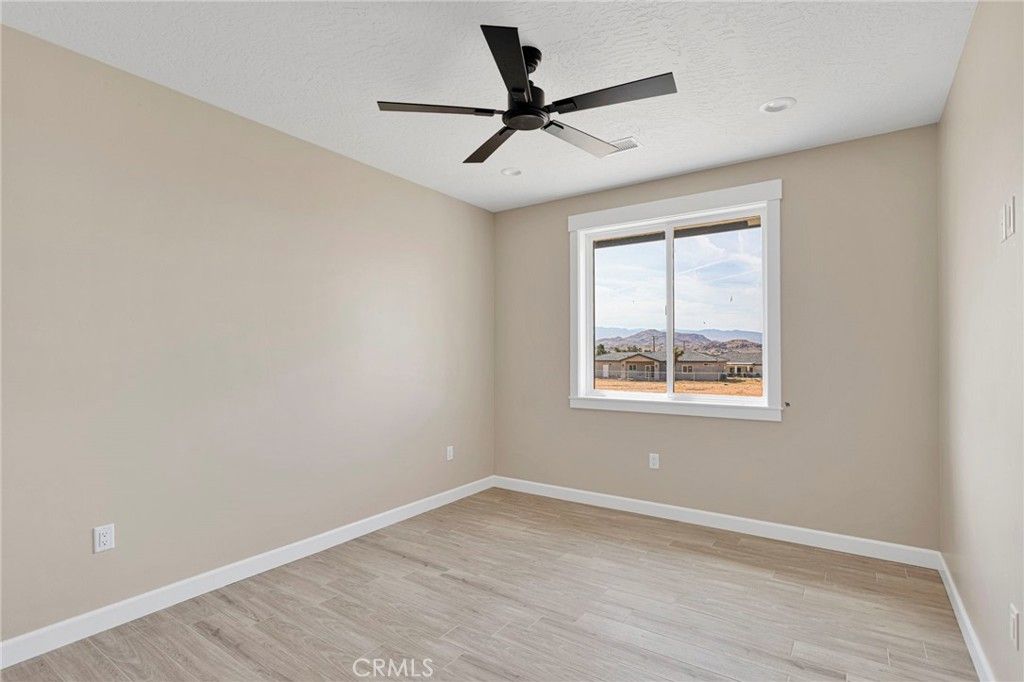 Image 35 of property listing at 23771 Pala, Apple Valley, CA 92307