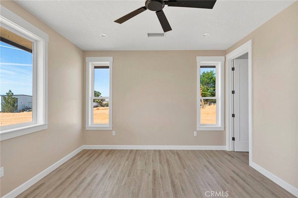 Image 40 of property listing at 23771 Pala, Apple Valley, CA 92307