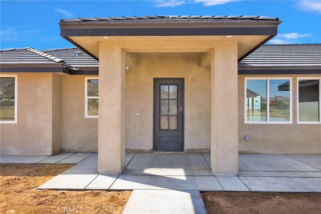 Image 9 of property listing at 23771 Pala, Apple Valley, CA 92307