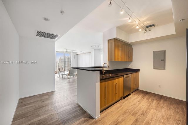 335 S Biscayne Boulevard 2805, Miami, FL 33131