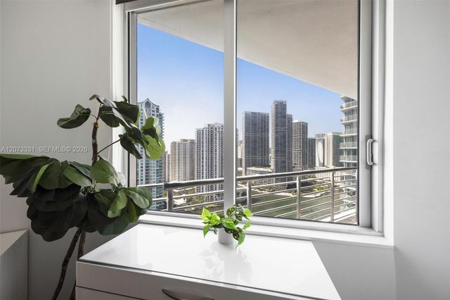 335 S Biscayne Boulevard 2805, Miami, FL 33131