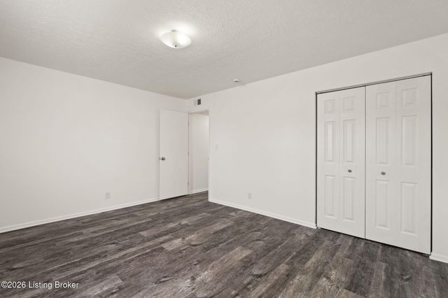 260 Faro Ct 6, Shepherdsville, KY 40165