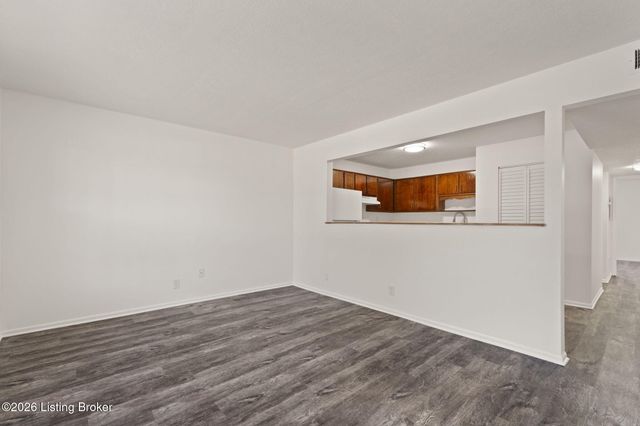 260 Faro Ct 6, Shepherdsville, KY 40165