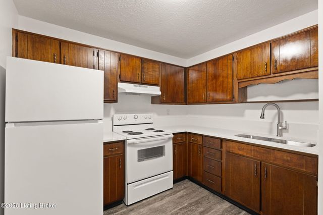 260 Faro Ct 6, Shepherdsville, KY 40165
