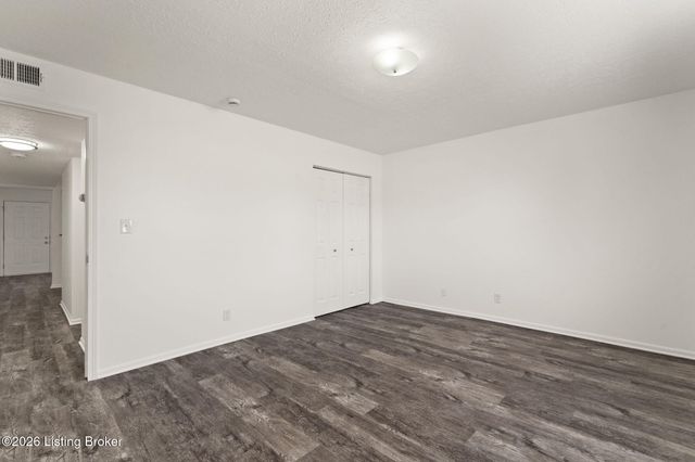 260 Faro Ct 6, Shepherdsville, KY 40165