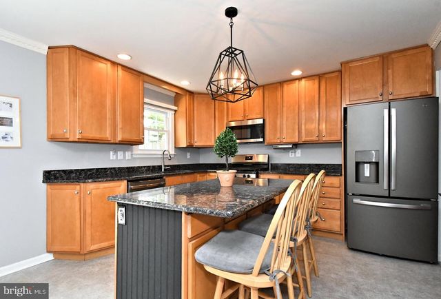 109 MACINTOSH LN, North Wales, PA 19454