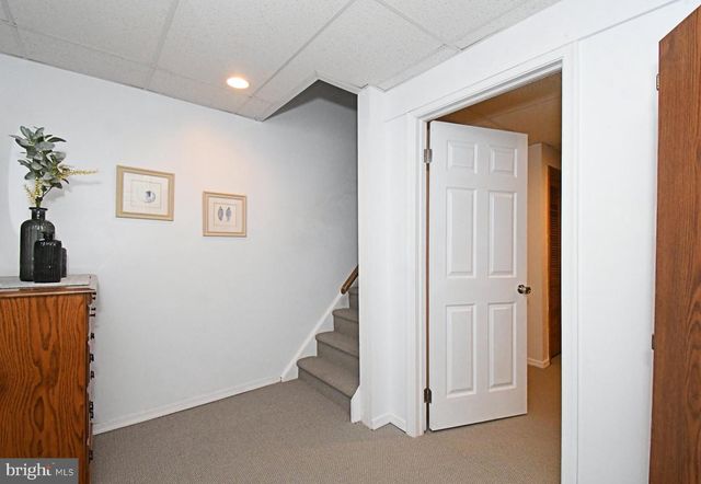 109 MACINTOSH LN, North Wales, PA 19454