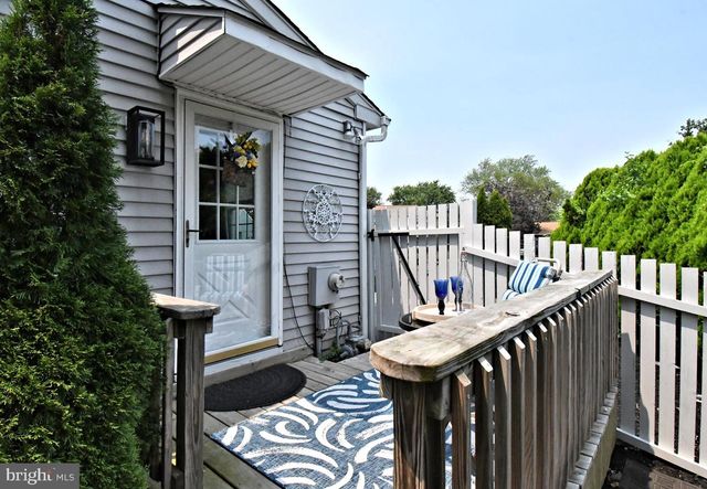 109 MACINTOSH LN, North Wales, PA 19454