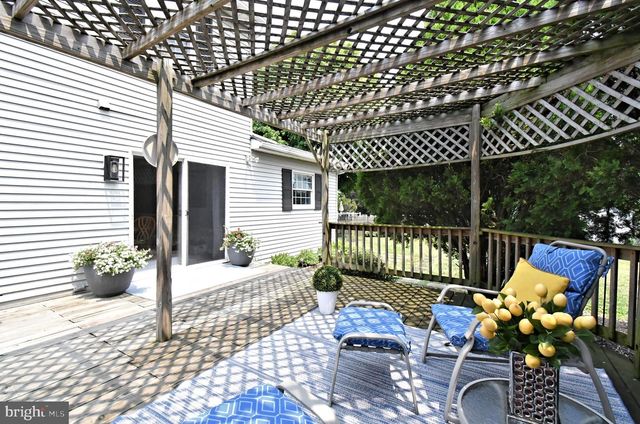 109 MACINTOSH LN, North Wales, PA 19454